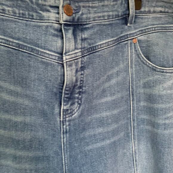 Soft Surroundings Stretch Medium Wash Cropped Jeans - Picture 4 of 12